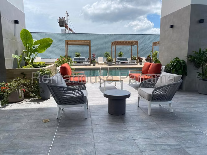Apartamento en Alquiler en el Bosque. PH GREENWOOD. 26LDC9125