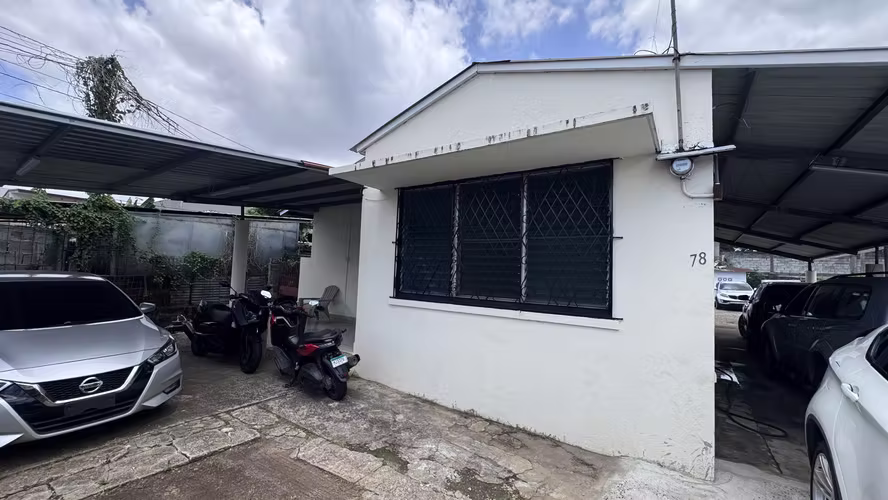 Casa en Venta en Parque Lefevre 27LDC159