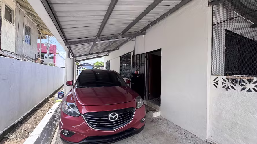 Casa en Venta en Parque Lefevre 27LDC159