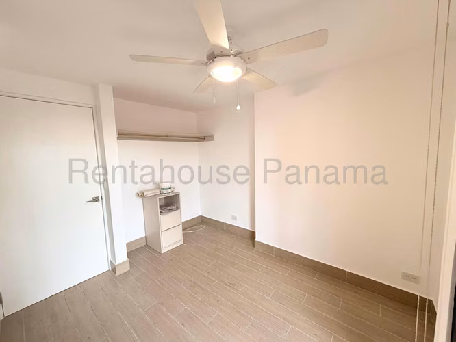 Apartamento en Alquiler en Bella Vista. PH ARMONIA. 27LDC97