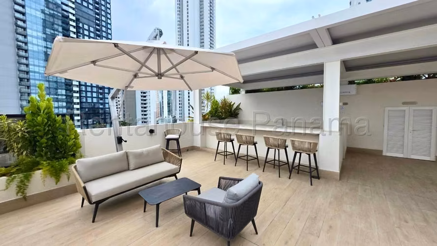 Apartamento en Alquiler en Bella Vista. PH ARMONIA. 27LDC97