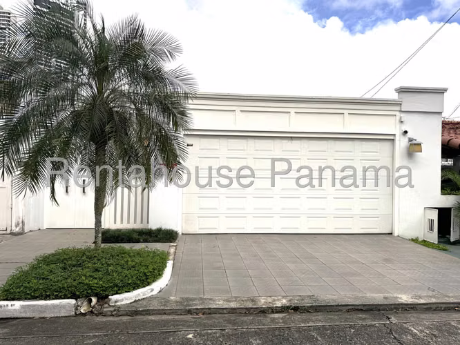 Vendo Casa de 348 m² en La Alameda, Betania 27-338GG