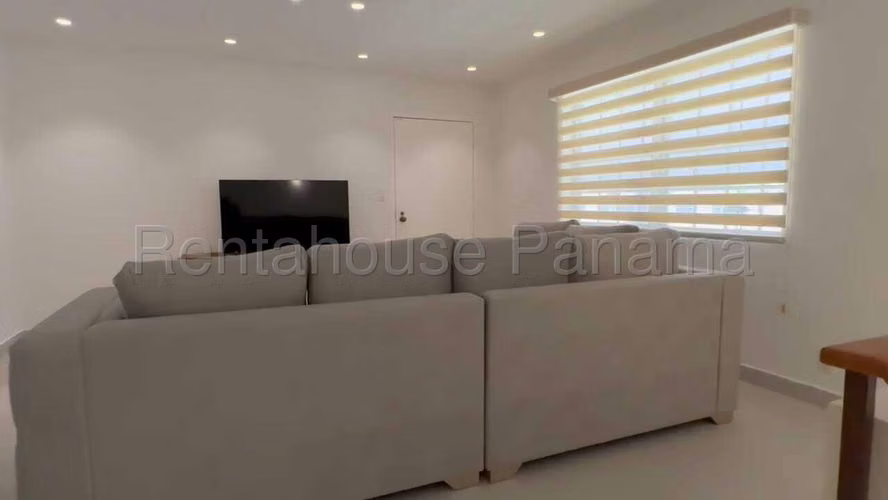 Casa en Clayton - Alquiler