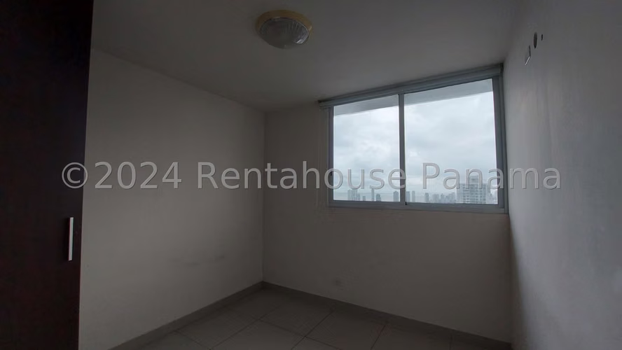 Apartamento en 12 de Octubre - Venta