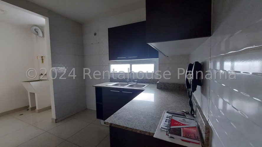 Apartamento en 12 de Octubre - Venta