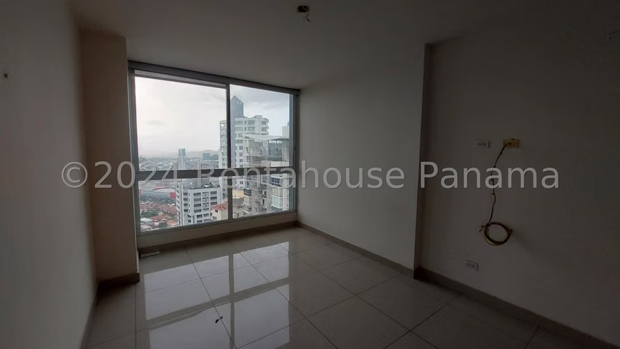 Apartamento en 12 de Octubre - Venta