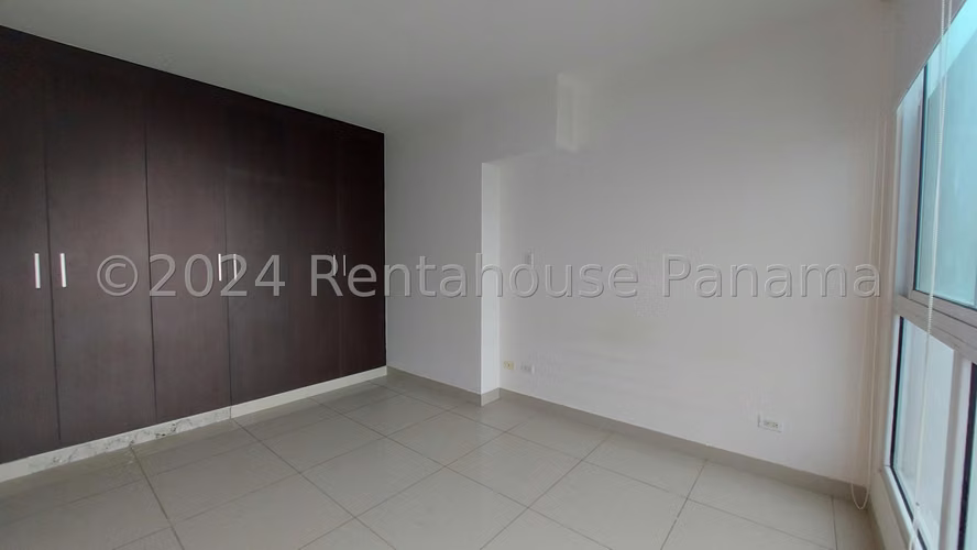 Apartamento en 12 de Octubre - Venta