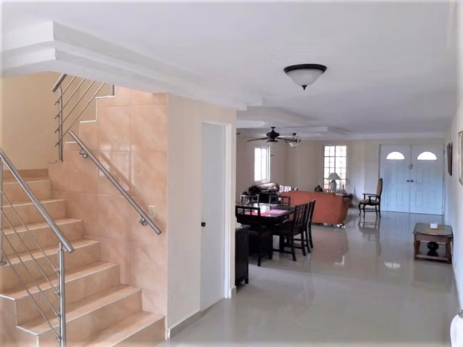 House for Sale in Las Cumbres Villas del Lago Only Direct Client MC