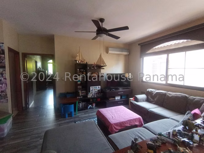 Casa de 361m2 en venta en Costa Sur PH El Doral