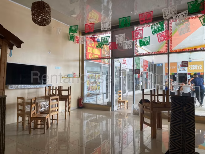 Alquiler de Local en Chorrera Uniplaza Costa Verde Solo Cliente Directo MC