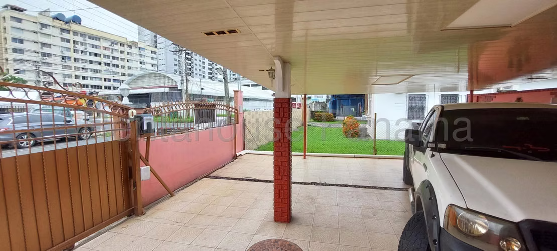 VENTA CASA EN PARQUE LEFEVRE 26ML4766