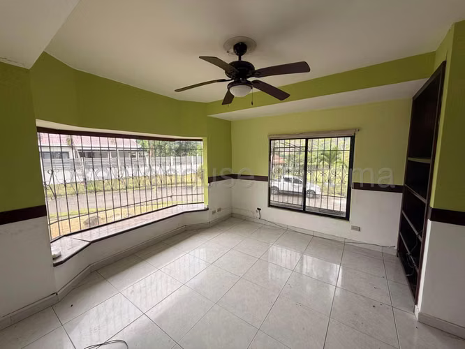 Venta Casa Las Cumbres - YD