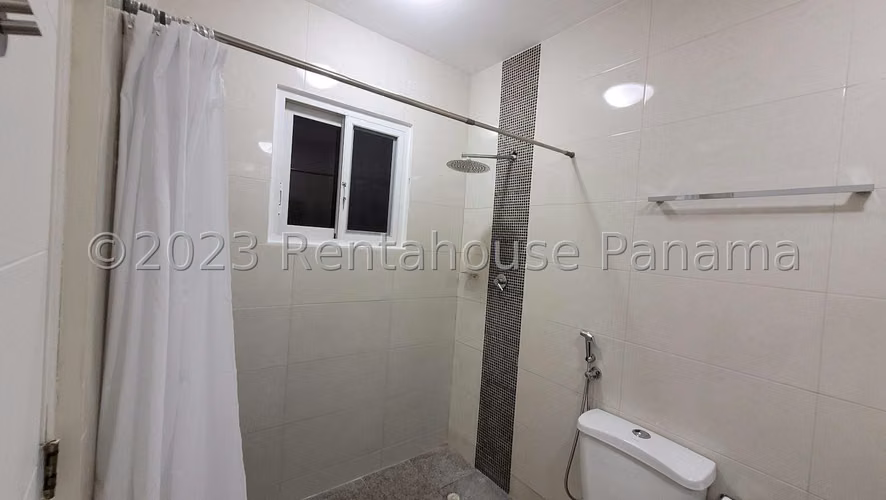 Venta Casa Quintas de Versalles Costa Sur 27YCG902