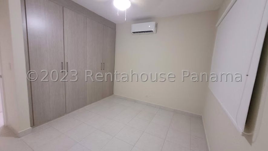 Venta Casa Quintas de Versalles Costa Sur 27YCG902
