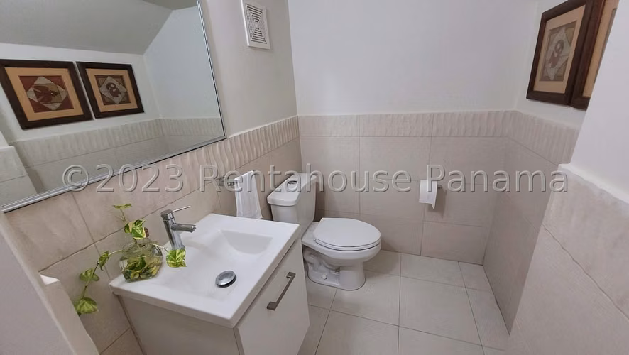 Venta Casa Quintas de Versalles Costa Sur 27YCG902