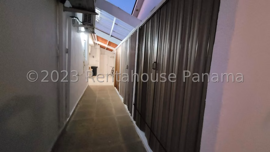 Venta Casa Quintas de Versalles Costa Sur 27YCG902