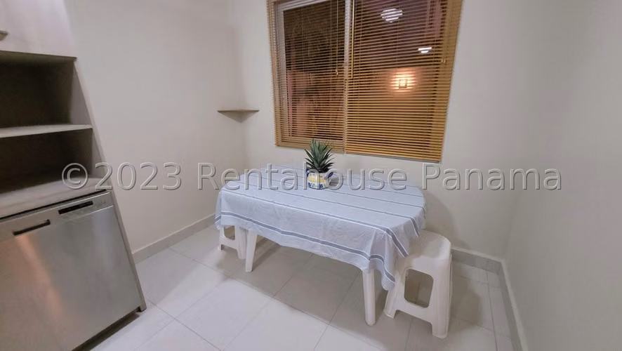 Venta Casa Quintas de Versalles Costa Sur 27YCG902