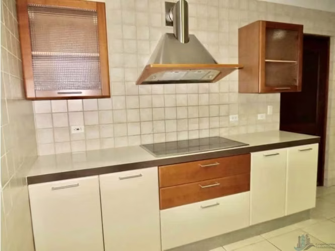 VENTA CASA CLAYTON 500M2 CON PISCINA CAMINO DE CRUCES CV
