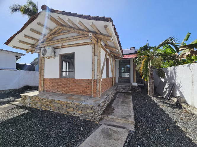 Casa de Concepto Abierto en Pedasí Centro, Panama