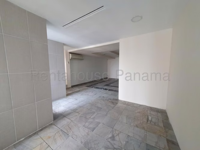 Alquiler de Oficina Comercial en Bellavista I3101GRR - Imagen 8