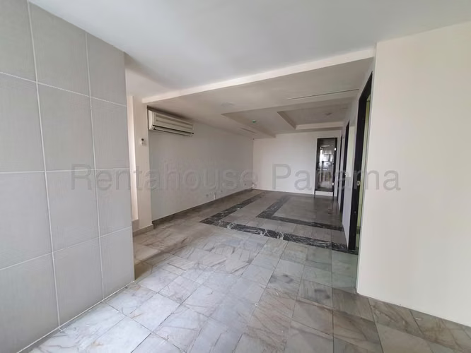 Alquiler de Oficina Comercial en Bellavista I3101GRR - Imagen 9