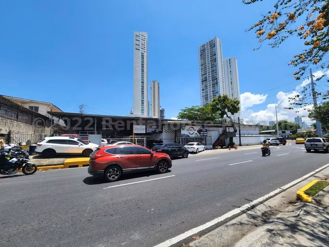 Venta de lote completo de 1,023 m²  en Rio Abajo