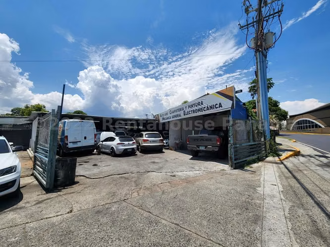 Venta de lote completo de 1,023 m²  en Rio Abajo