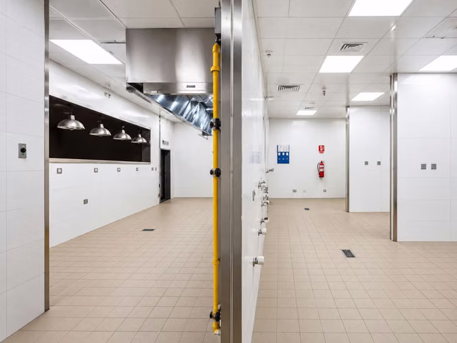 Local Comercial en Alquiler Planta Baja Edificio PWC  Obarrio