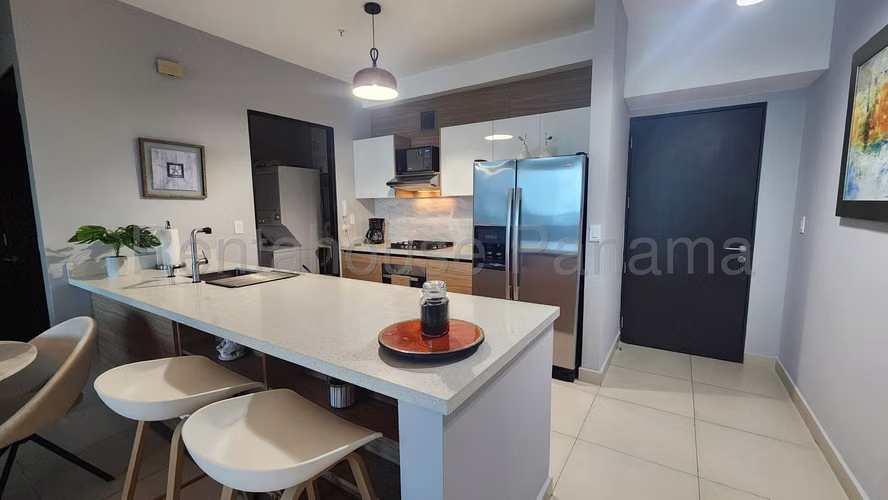 Se Vende Apartamento en Avenida Balboa LA27-617