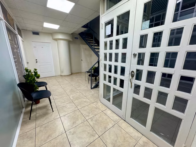 OFICINA CON RECEPCIÓN Y ÁREA PRIVADA · PLAZA PAITILLA · OFICINA 33E