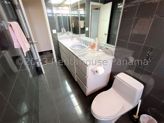 Apartamento en Venta en Obarrio  JG