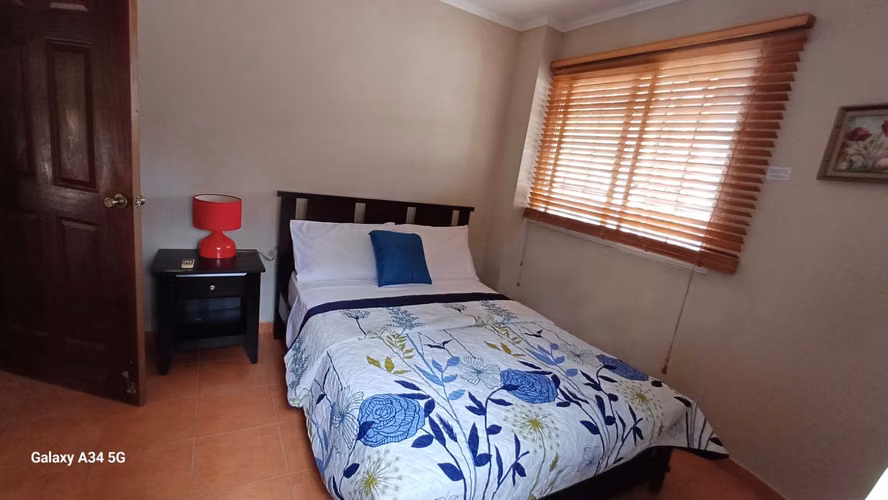 Casa Amueblada en Alquiler en Coronado | 4 Recámaras | Piscina Privada | 1,080 m²