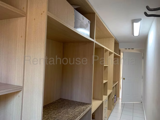 Casa en Venta en Condado del Rey YM