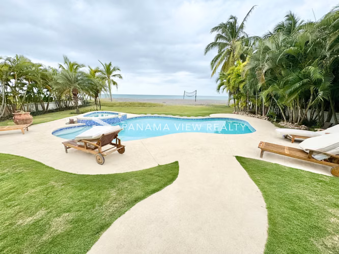 HOUSE IN FRONT OF THE SEA - GOOD ADVENTURE