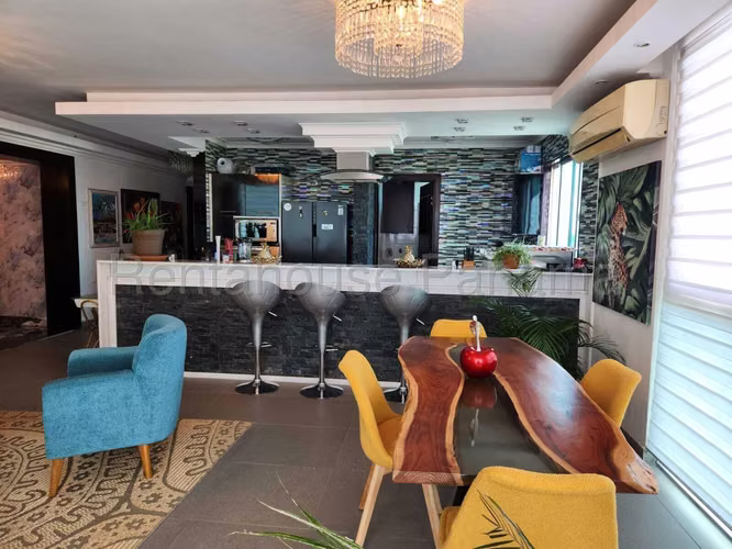 Se Vende Apartamento en San Francisco DPA25-6201