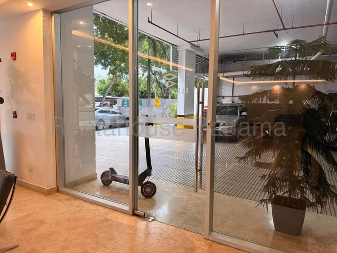 Apartamento en Venta en Costa del Este YM