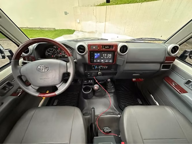Toyota Land Cruiser Serie 70 V8 Diésel 2021 EXCELENTE CONDICIONES