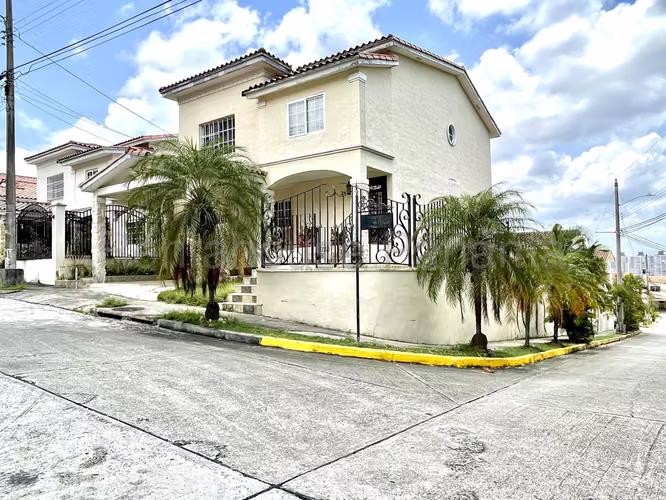 VENTA DE CASA EN ALTOS DE PANAMA DCD26-7747