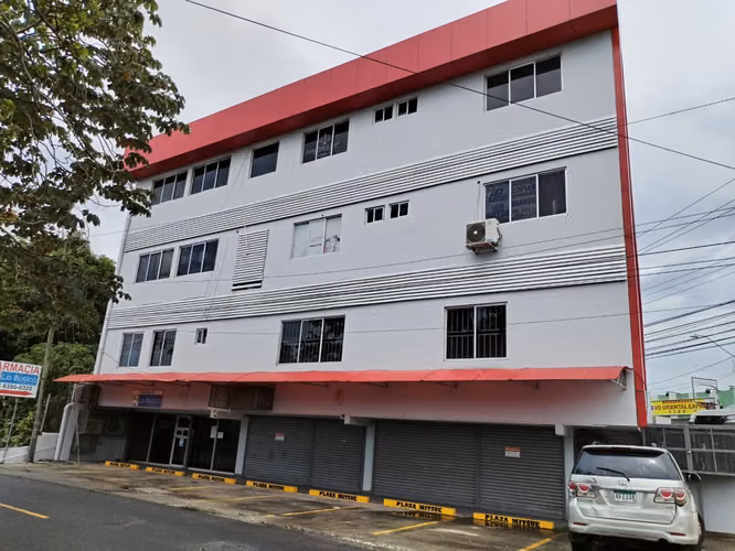 LA CHORRERA - PLAZA MITSUE ALQUILA LOCALES PLANTA ALTA 375.00 Y 400.00