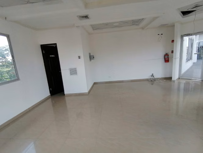 LA CHORRERA - PLAZA MITSUE ALQUILA LOCALES PLANTA ALTA 375.00 Y 400.00