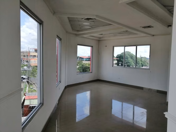 LA CHORRERA - PLAZA MITSUE ALQUILA LOCALES PLANTA ALTA 375.00 Y 400.00
