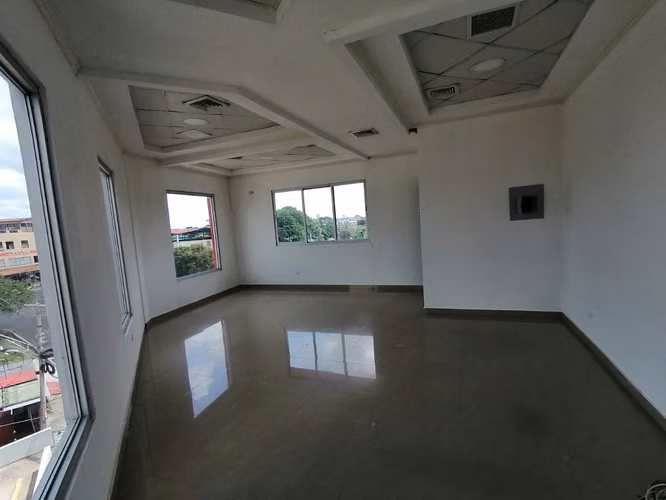 LA CHORRERA - PLAZA MITSUE ALQUILA LOCALES PLANTA ALTA 375.00 Y 400.00