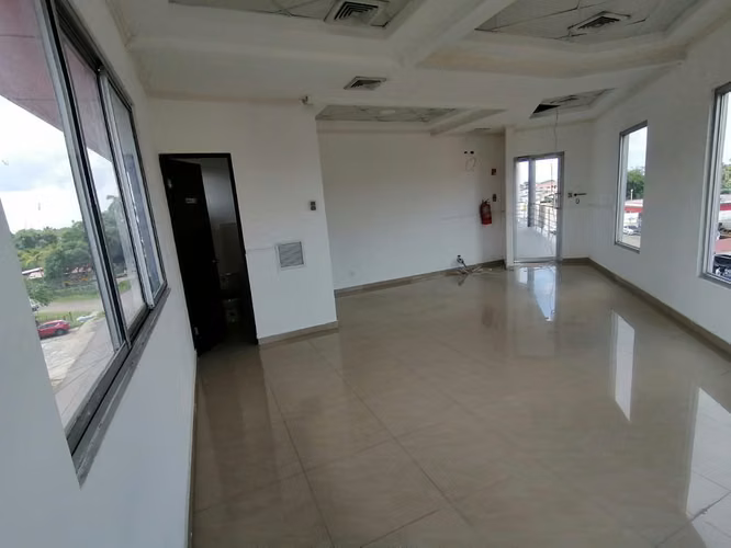 LA CHORRERA - PLAZA MITSUE ALQUILA LOCALES PLANTA ALTA 375.00 Y 400.00