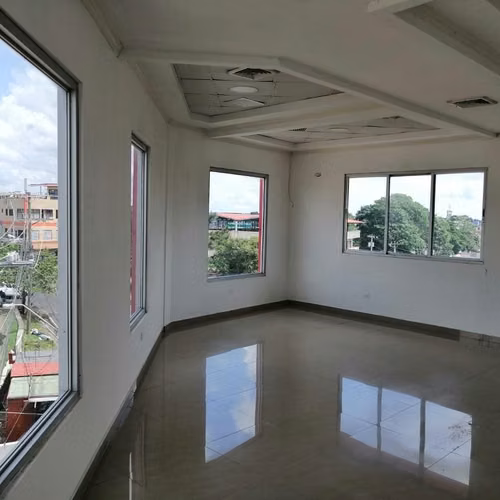 LA CHORRERA - PLAZA MITSUE ALQUILA LOCALES PLANTA ALTA 375.00 Y 400.00