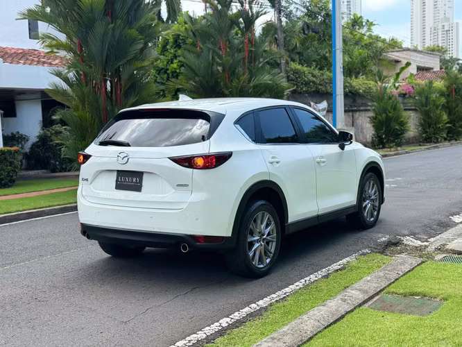 MAZDA CX-5 AÑO 2020 - Versión Semi Full, Automática