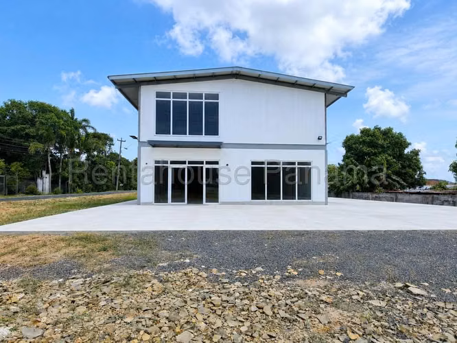 Warehouse for Sale in Coronado YM