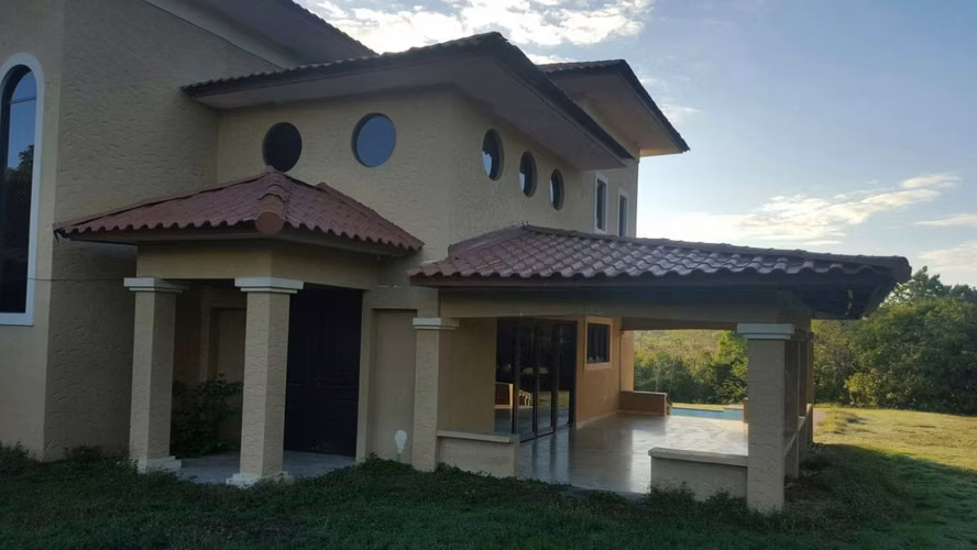 Venta de Casa/Propiedad - Cercano a Entrada Bijao