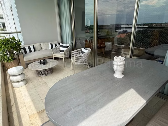 Apartamento de 235m2 en venta PH Greenview Residences Santa Maria