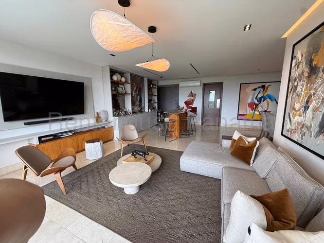Apartamento de 235m2 en venta PH Greenview Residences Santa Maria