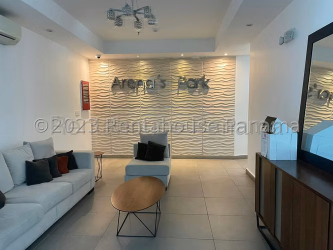 Apartamento En Venta En Parque Lefevre SYH
